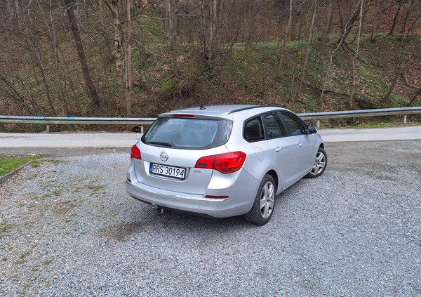 Opel Astra cena 23000 przebieg: 224000, rok produkcji 2013 z Pruszcz Gdański małe 92